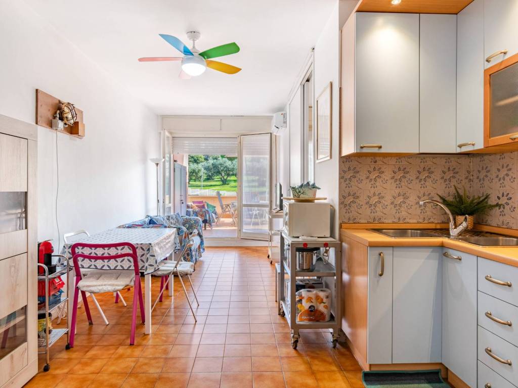 Appartamento a San vincenzo in Via Giuseppe Di Vittorio, 2 - Foto 3