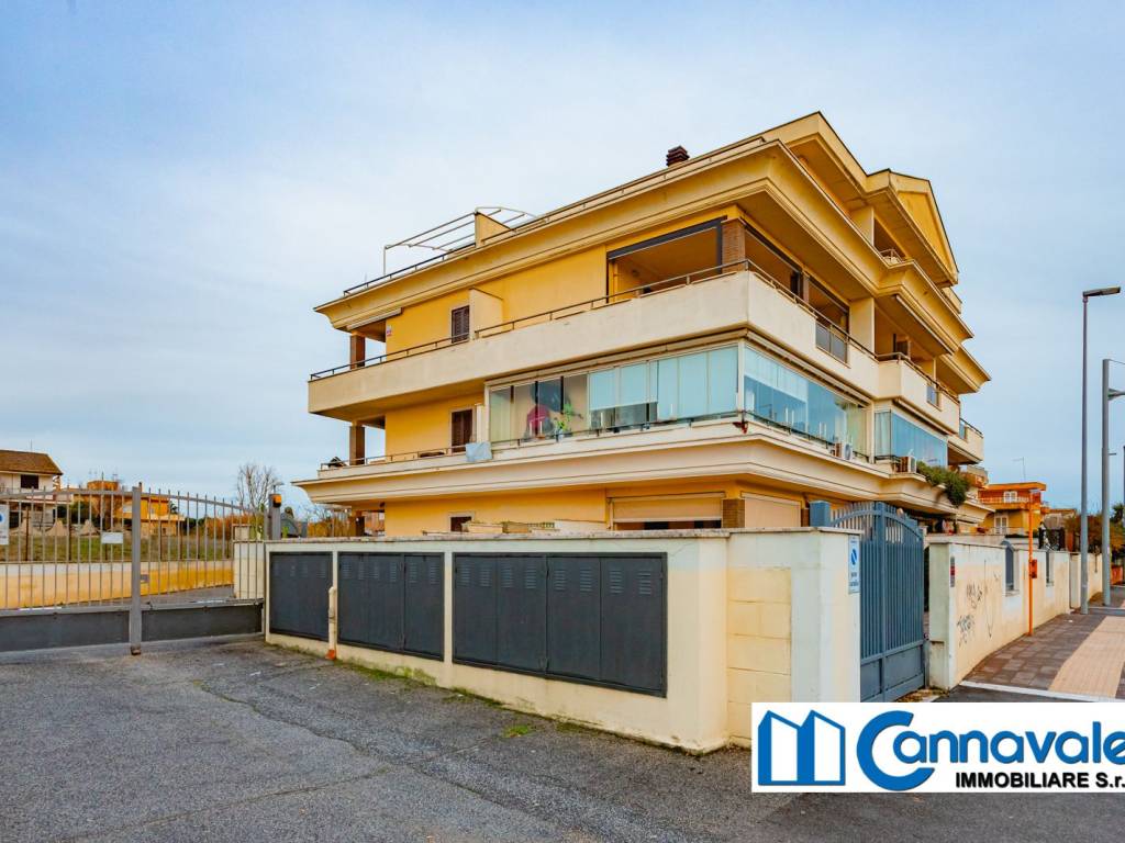 Appartamento a Pomezia in Lungomare delle Sirene - Foto 3