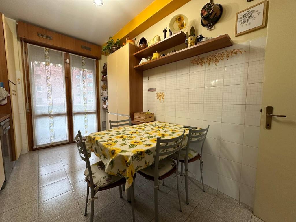 Appartamento a Rozzano in Via Alcide De Gasperi - Foto 3