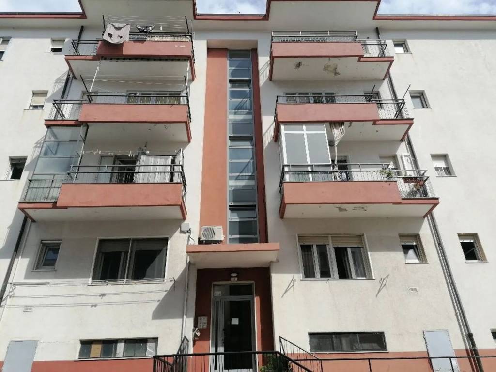 Appartamento a Savona in Via Giovanni Roveda - Foto 2