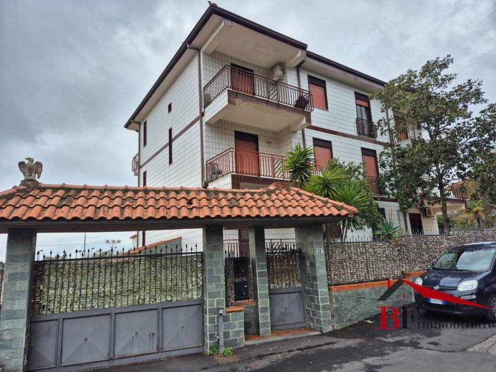 Appartamento a Mascalucia in Via Alfonso La Marmora - Foto 2