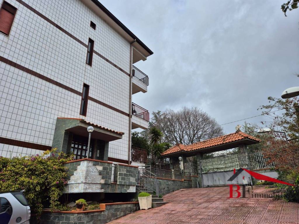 Appartamento a Mascalucia in Via Alfonso La Marmora - Foto 3