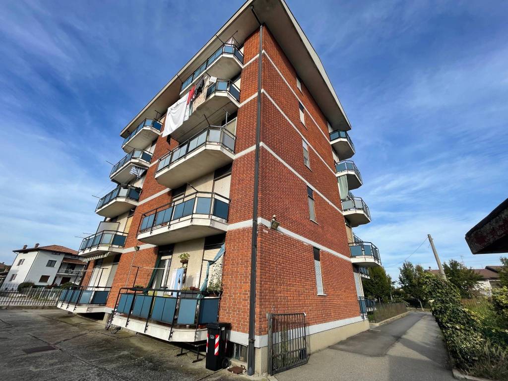Appartamento a Bellinzago novarese in Via Libertà, 226 - Foto 2