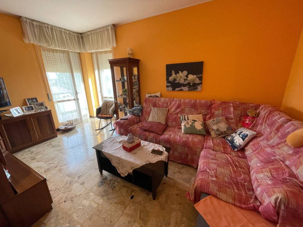 Appartamento a Bellinzago novarese in Via Libertà, 226 - Foto 3