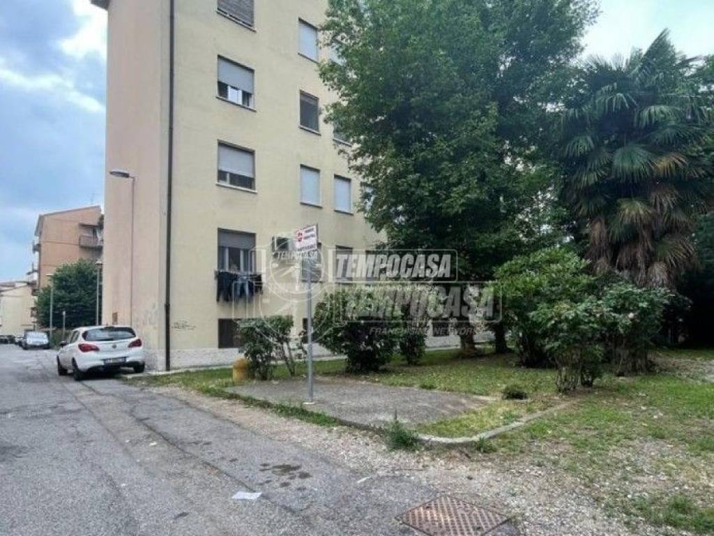 Appartamento a Lodi in Via Michelangelo Buonarroti 2 - Foto 2