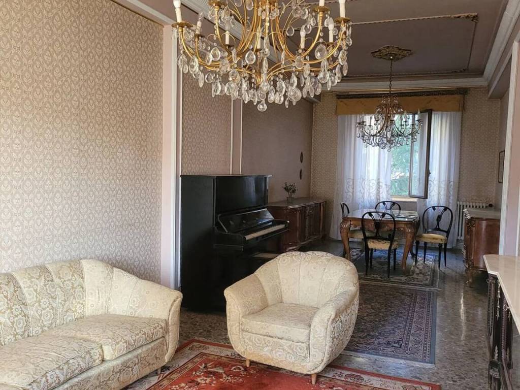 Appartamento a Caltanissetta in Via Napoleone Colajanni, 118 - Foto 5