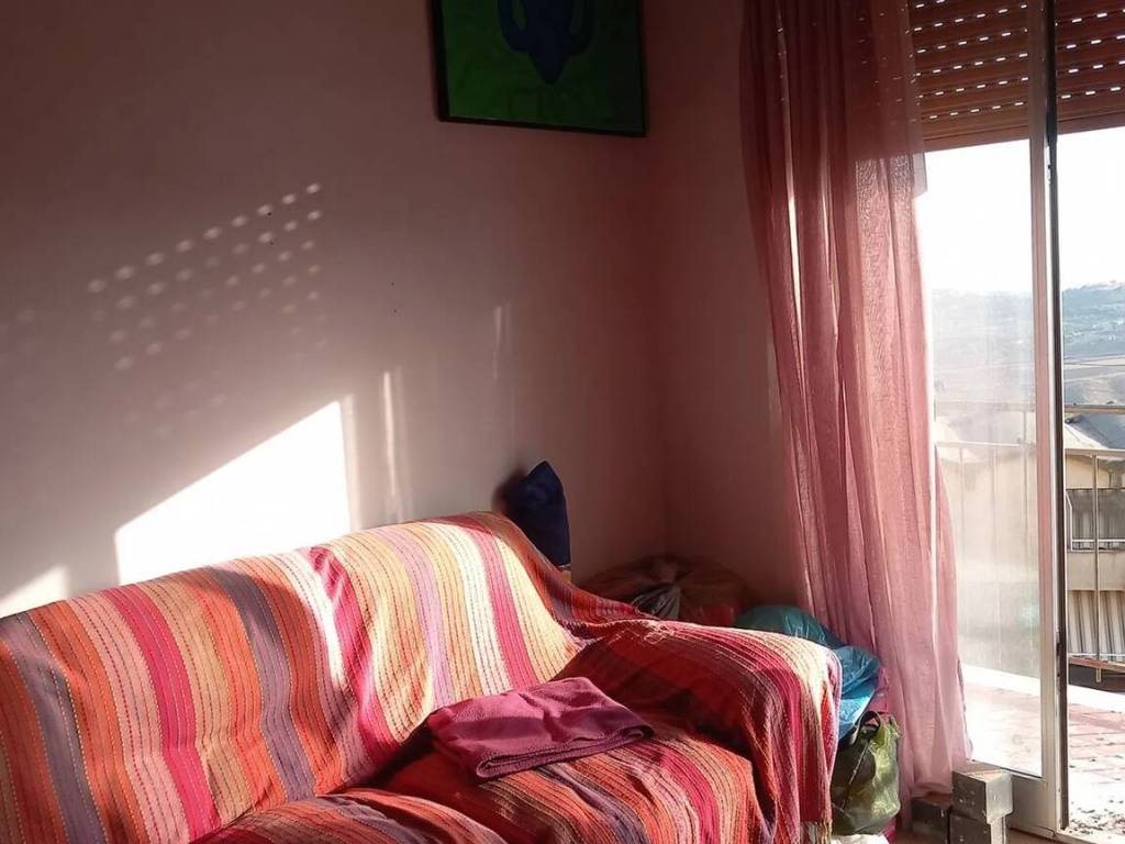 Appartamento a Caltanissetta in Via Eber Colonnello, 19 - Foto 2