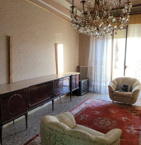 Appartamento a Caltanissetta in Via Napoleone Colajanni 118 - Foto 2