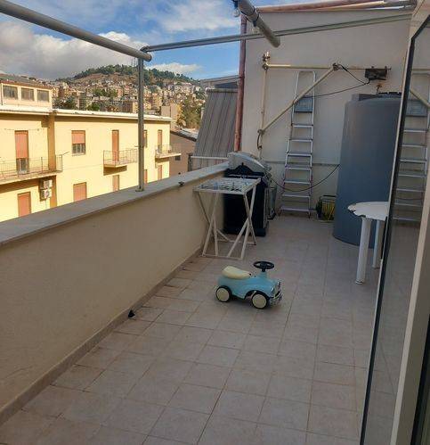 Appartamento a Caltanissetta in Via Napoleone Colajanni 176 - Foto 5