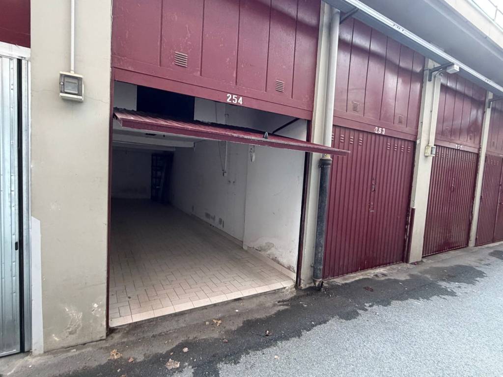 Box / garage a Alpignano in Via Giuseppe Mazzini, 32 - Foto 3