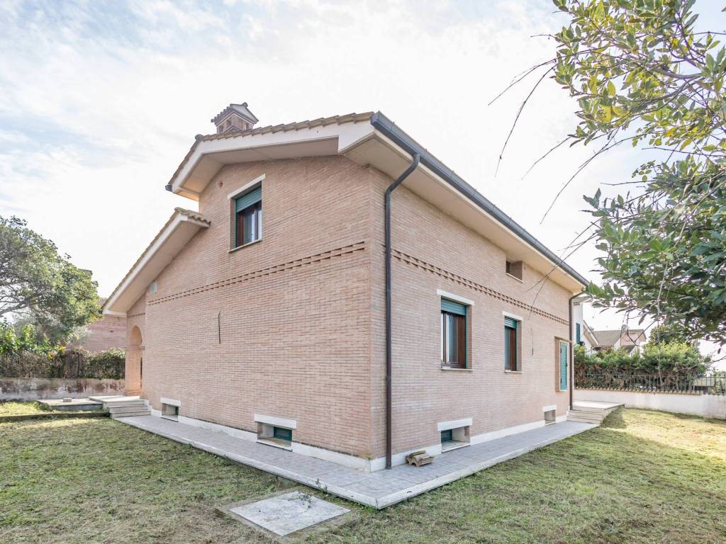 Villa a Ardea in Via Tanaro, 35 - Foto 2