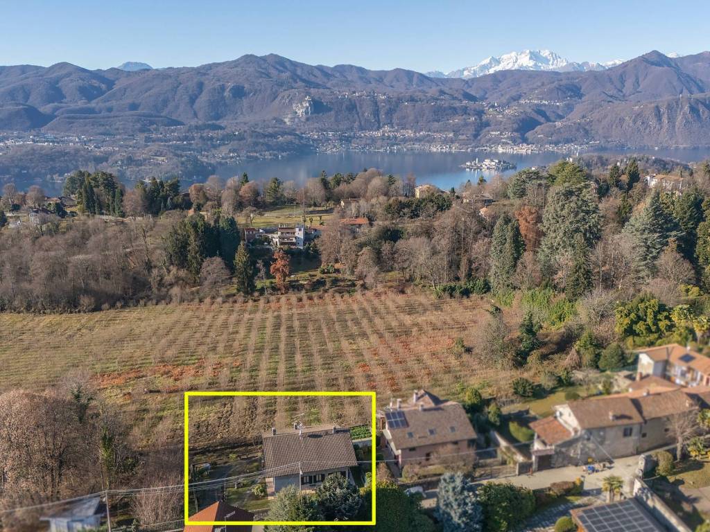 Villa a Ameno in Via Damiano Chiesa, 7 - Foto 3