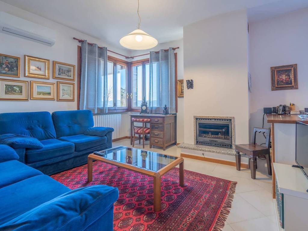 Villa a Ameno in Via Damiano Chiesa, 7 - Foto 4