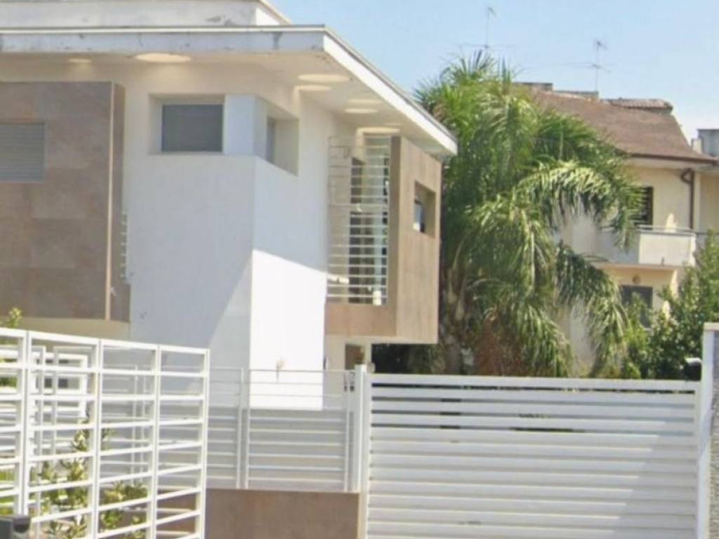 Villa a San cipriano d'aversa in Via Forlì - Foto 2