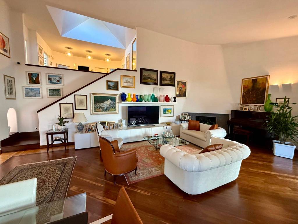 Villa a Saronno in Via Piave, 61 - Foto 2