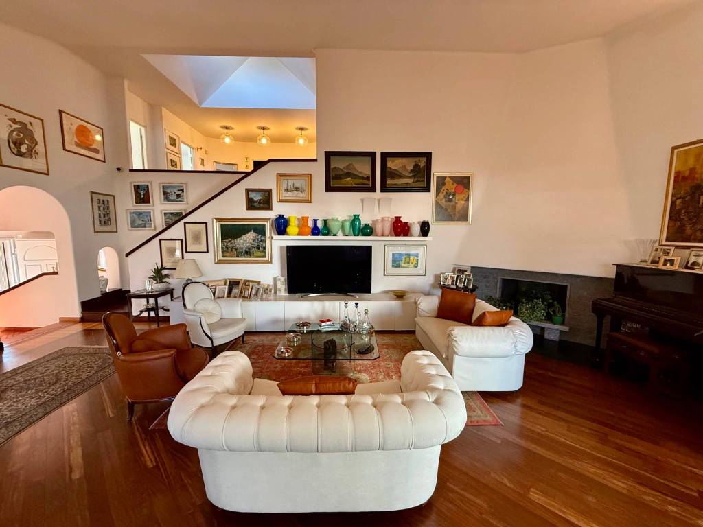 Villa a Saronno in Via Piave, 61 - Foto 3