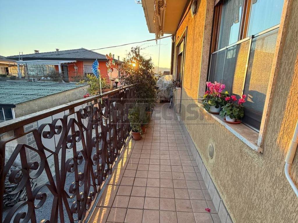 Appartamento a Montecchio maggiore in Via Emilia - Foto 2