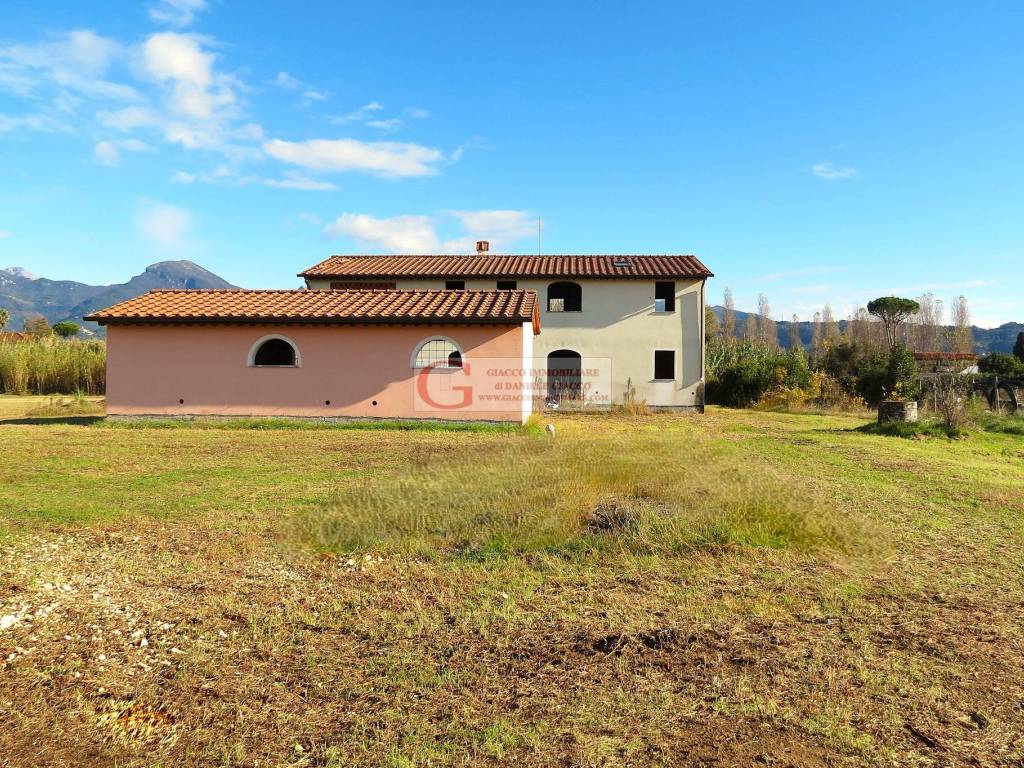 Villa a Camaiore in Via delle Camelie - Foto 2