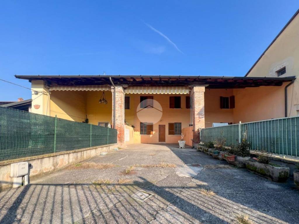 Casa indipendente a Trenzano in Via Conte L. Martinengo - Foto 2