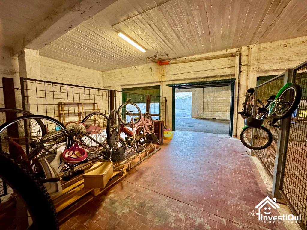 Box / garage a Pietra ligure in Via Francesco Crispi, 223 - Foto 5