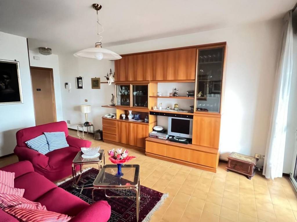 Appartamento a Moncalieri in Via Pasubio, 38 - Foto 4