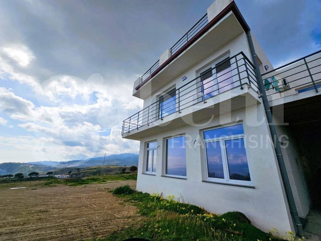 Villa a Messina in Strada Provinciale 42, 440 - Foto 2