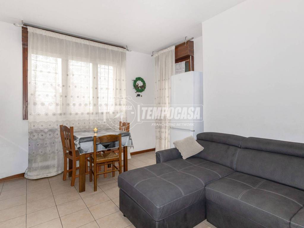 Appartamento a Reggio emilia in Via Camillo Affarosi - Foto 2