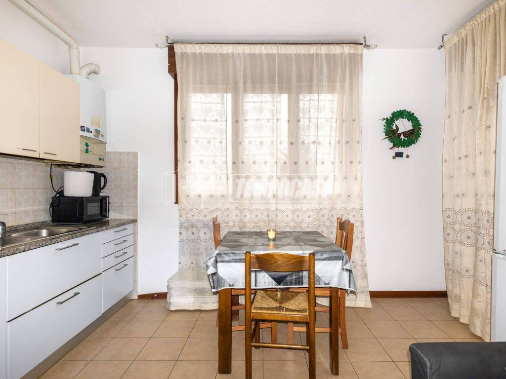 Appartamento a Reggio emilia in Via Camillo Affarosi - Foto 4