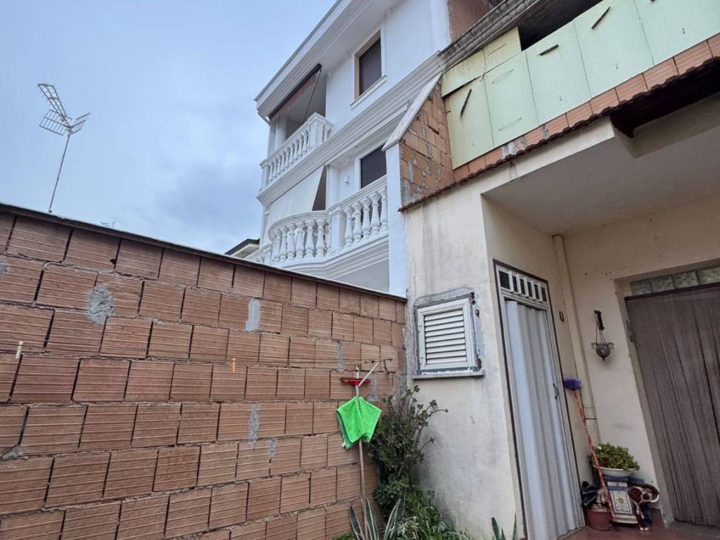 Casa indipendente a Casal di principe in Via Giovanni Pascoli - Foto 3