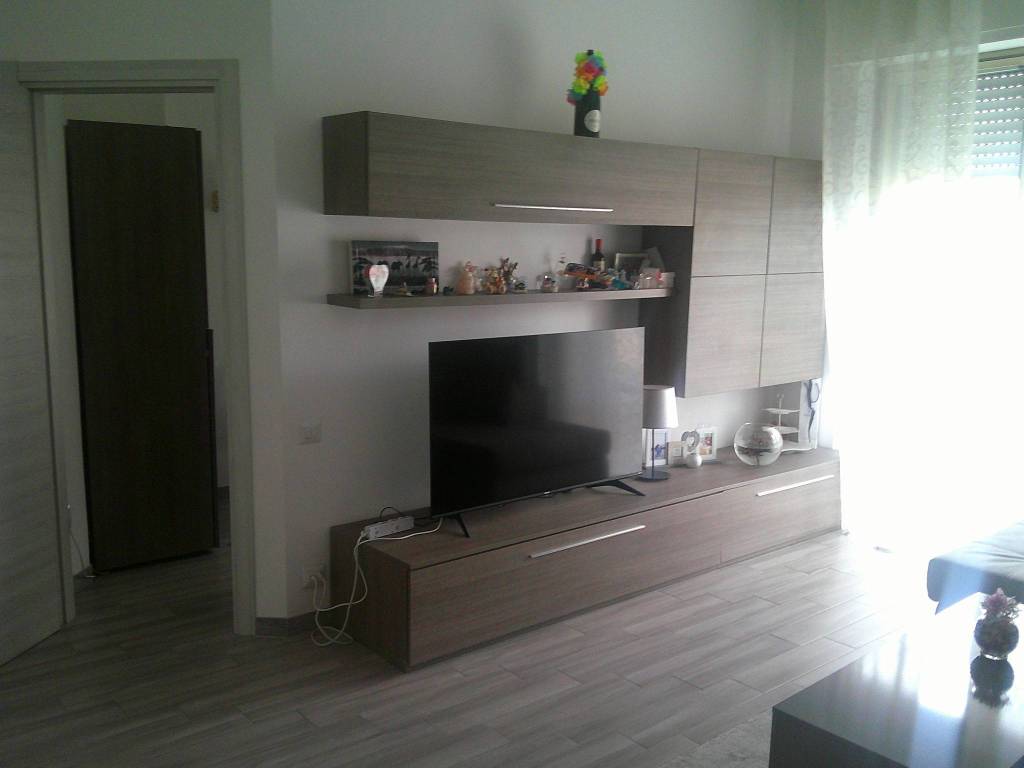 Appartamento a Lurate caccivio in Via Camillo Benso di Cavour - Foto 2