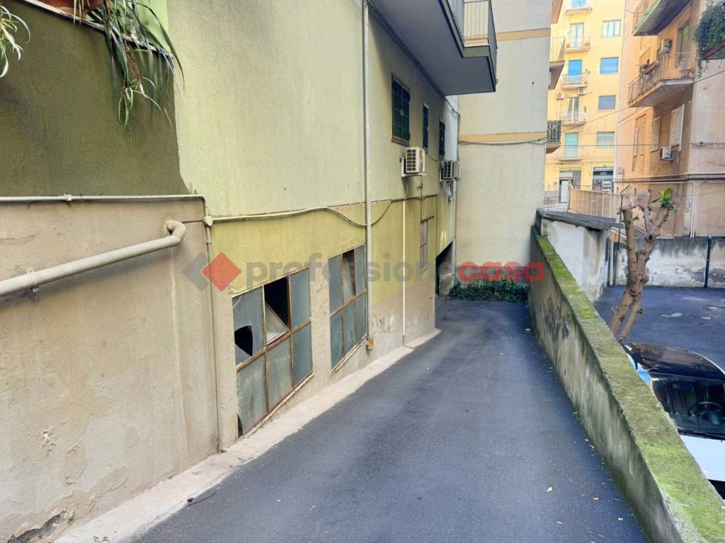 Box / garage a Catania in Via Napoli, 84 - Foto 3