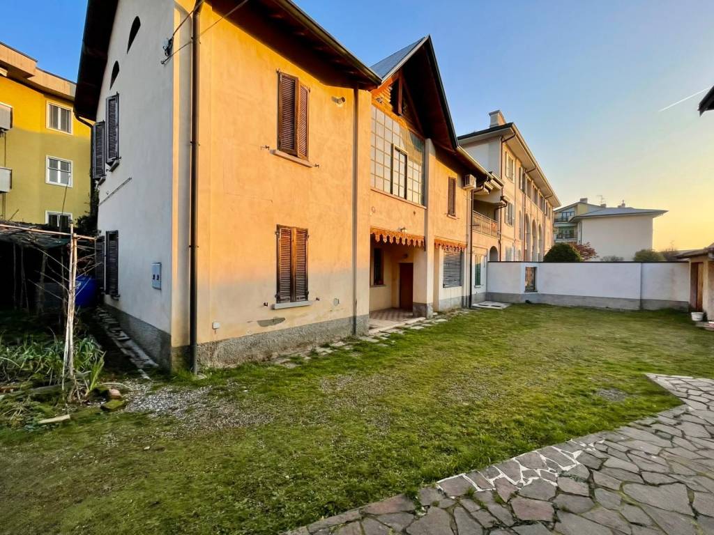 Casa indipendente a Caravaggio in Via Alcide De Gasperi, 10 - Foto 2