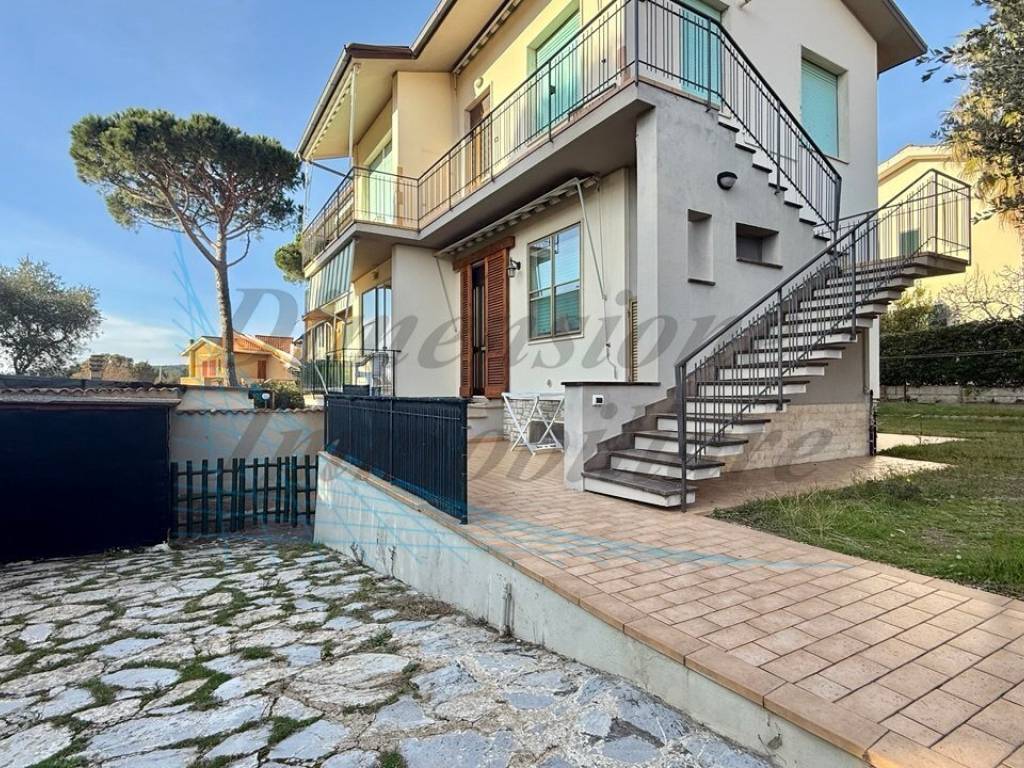 Villa a Rosignano marittimo in Via Lungomonte - Foto 2