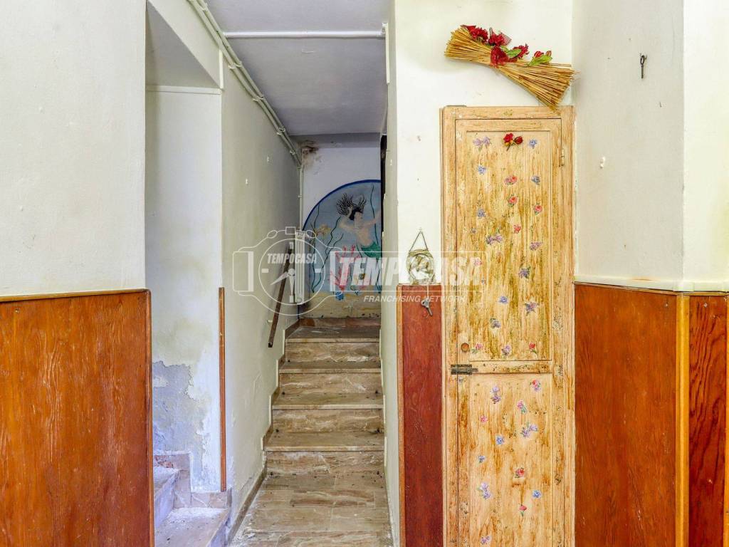 Appartamento a Bisuschio in Via Silvio Pellico, 31 - Foto 4
