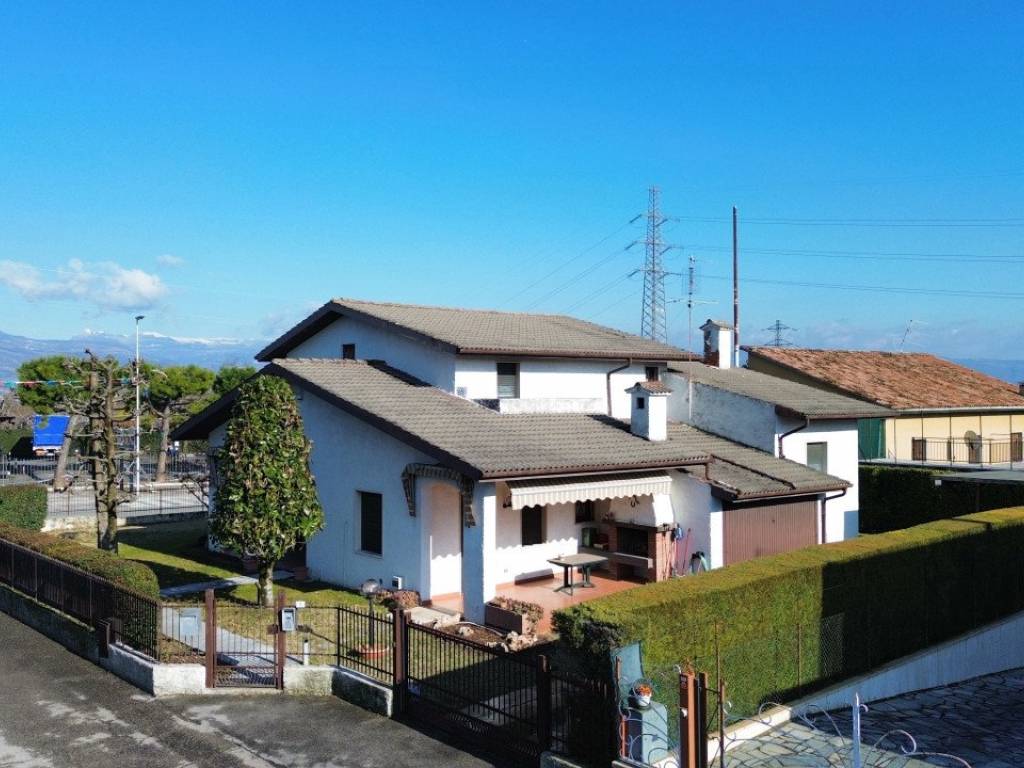 Villa a Bussolengo in Via Magenta 1 - Foto 2