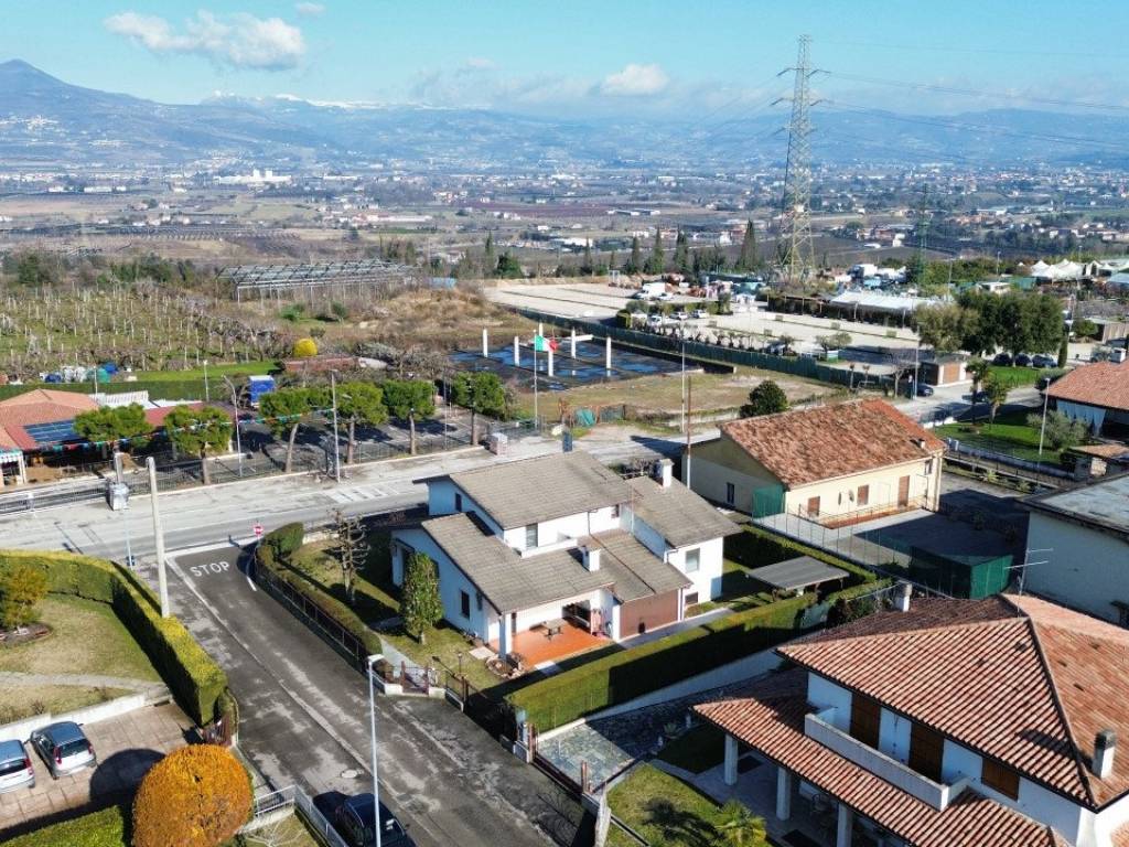 Villa a Bussolengo in Via Magenta 1 - Foto 3
