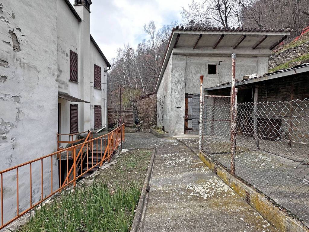 Casa indipendente a Ponte dell'olio in Località Sala-Biana - Foto 2