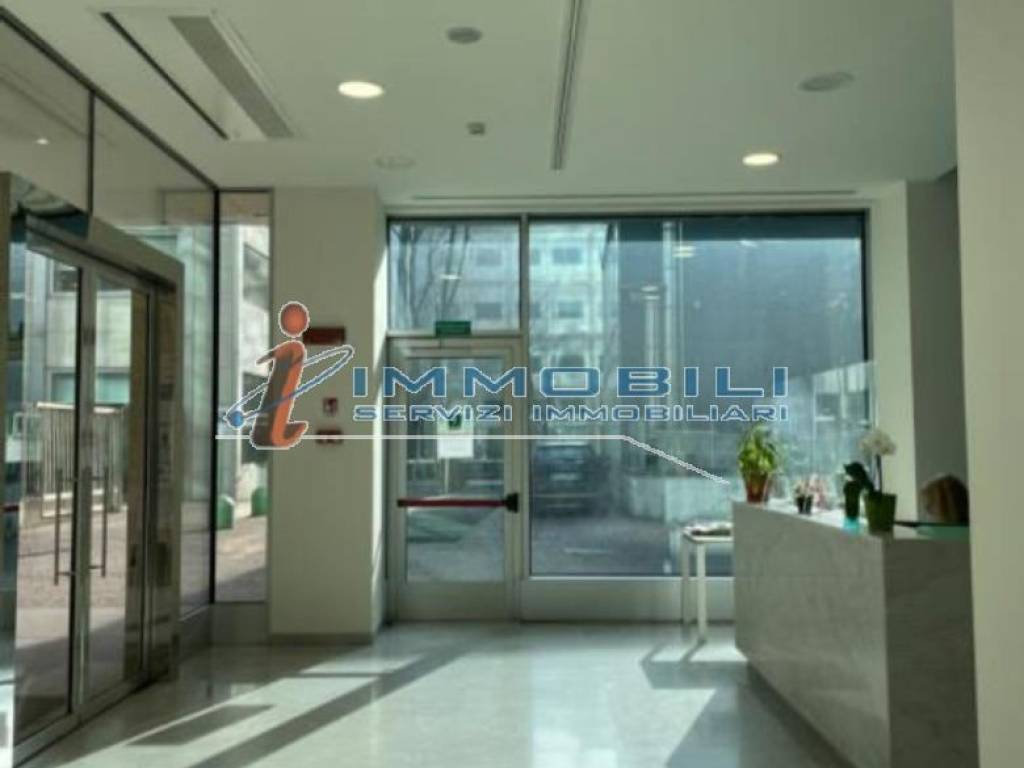 Immobile a Milano in VIA VITTOR PISANI - Foto 2