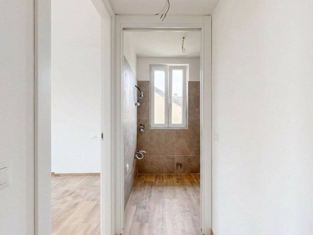 Appartamento a Rovello porro in Via Edmondo De Amicis, 2 - Foto 2
