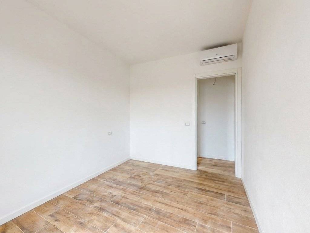 Appartamento a Rovello porro in Via Edmondo De Amicis, 2 - Foto 5