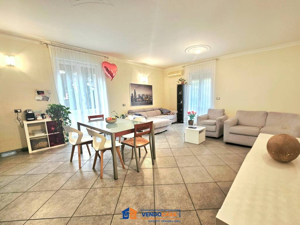 Appartamento a Brescia in Via Massimo d'Azeglio, 59 - Foto 2