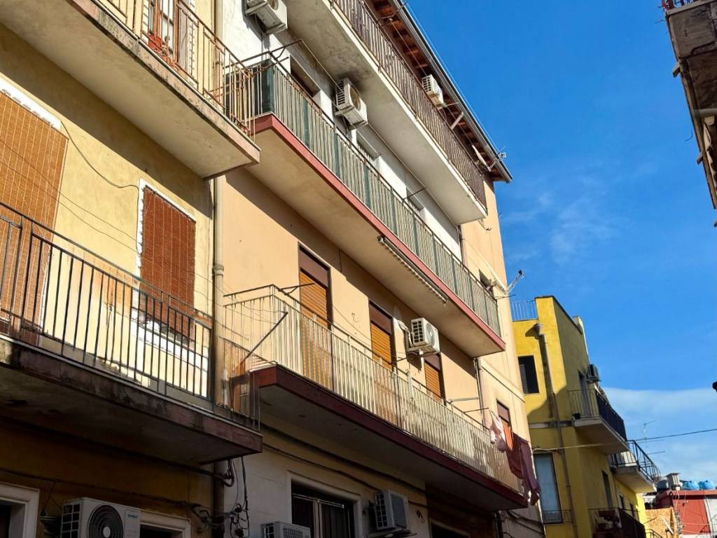 Appartamento a Catania in Via Formiche, 4 - Foto 2