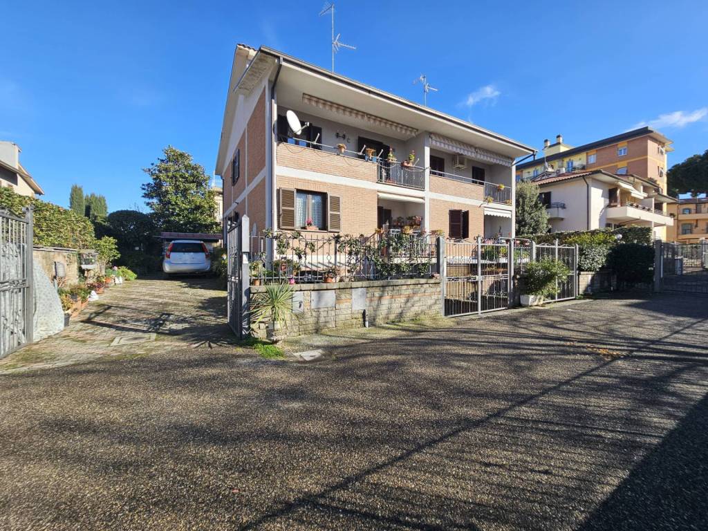 Villa a Viterbo in Via Costantino Agnesotti - Foto 5