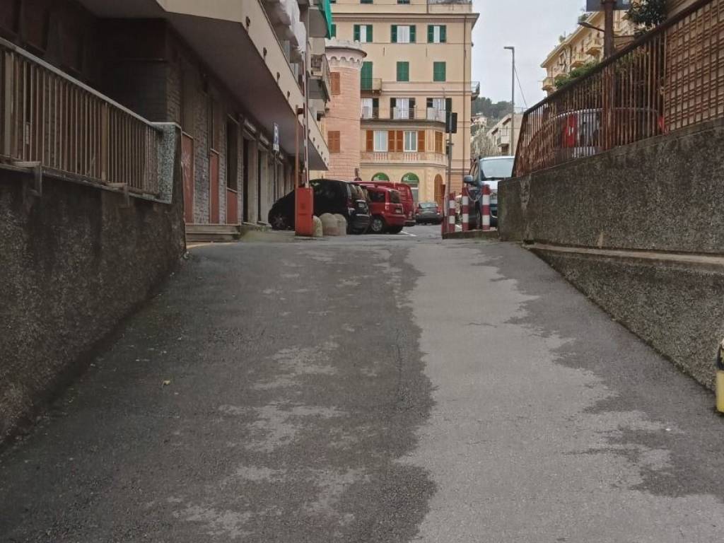 Box / garage a Genova in Via Martiri della Libertà - Foto 2