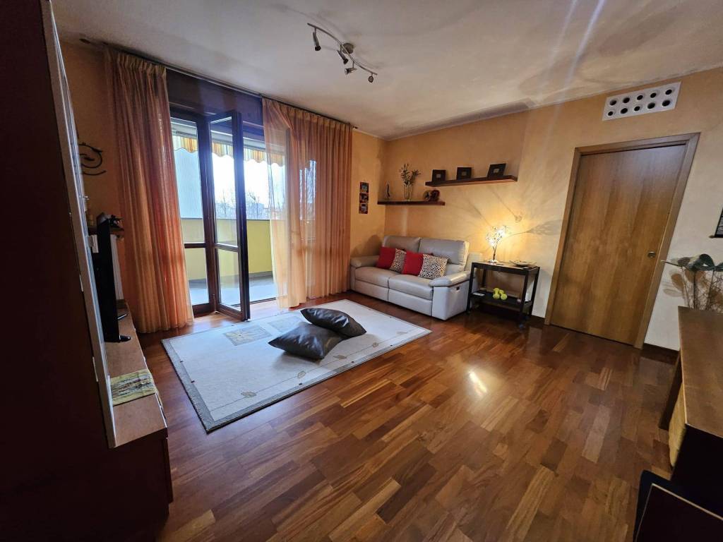 Appartamento a Baranzate in Via Don Luigi Sturzo, 10 - Foto 3