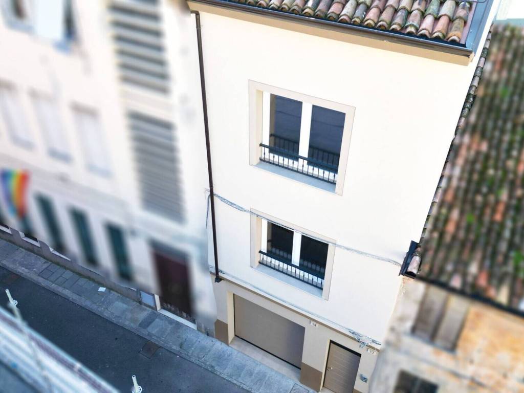 Casa indipendente a Fiorenzuola d'arda in Via Teofilo Rossi, 34 - Foto 3