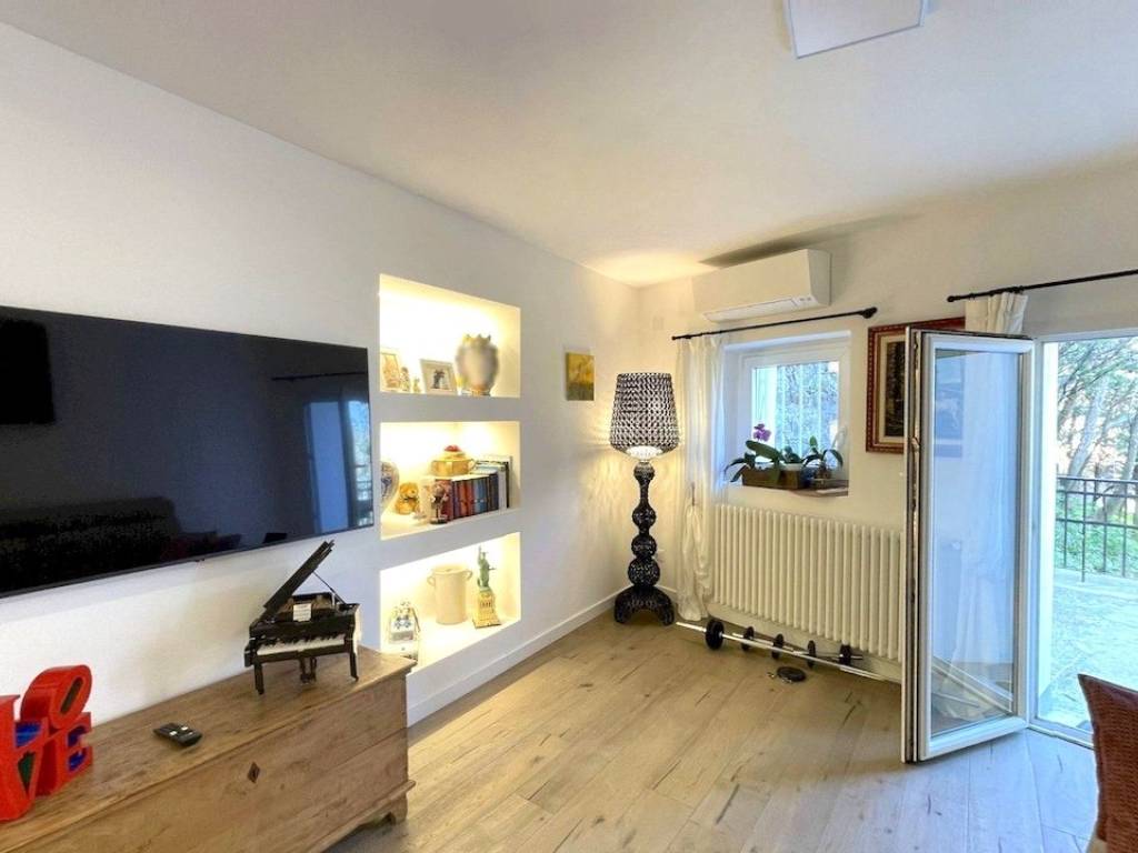Appartamento a Trieste in Via dell'Asilo, 5 - Foto 2