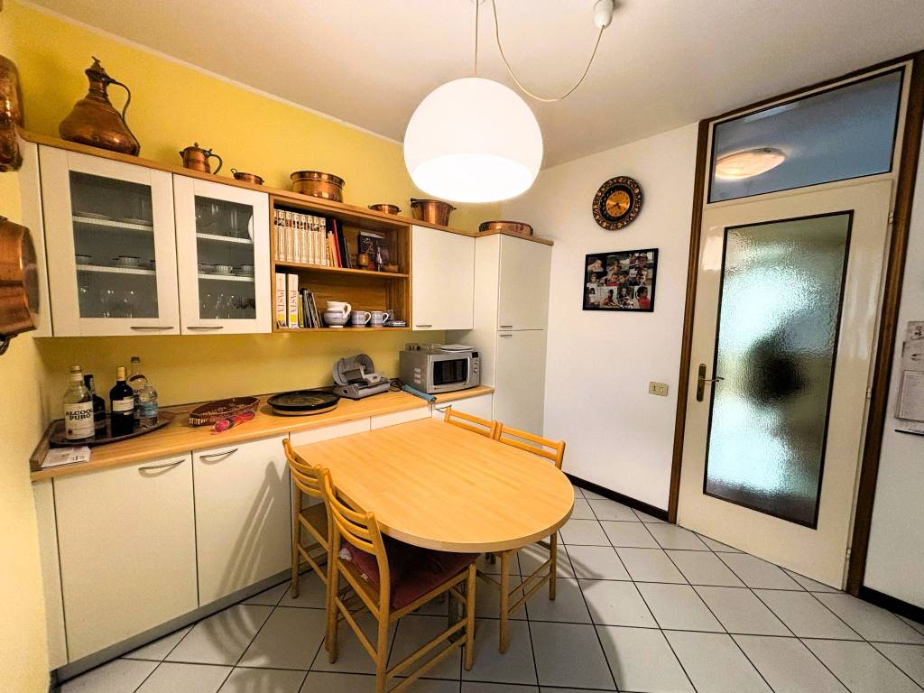 Appartamento a Morbegno in Viale Stelvio - Foto 3