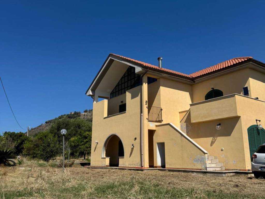 Villa a Pisciotta in Via Gozzipuodi, 13 - Foto 2