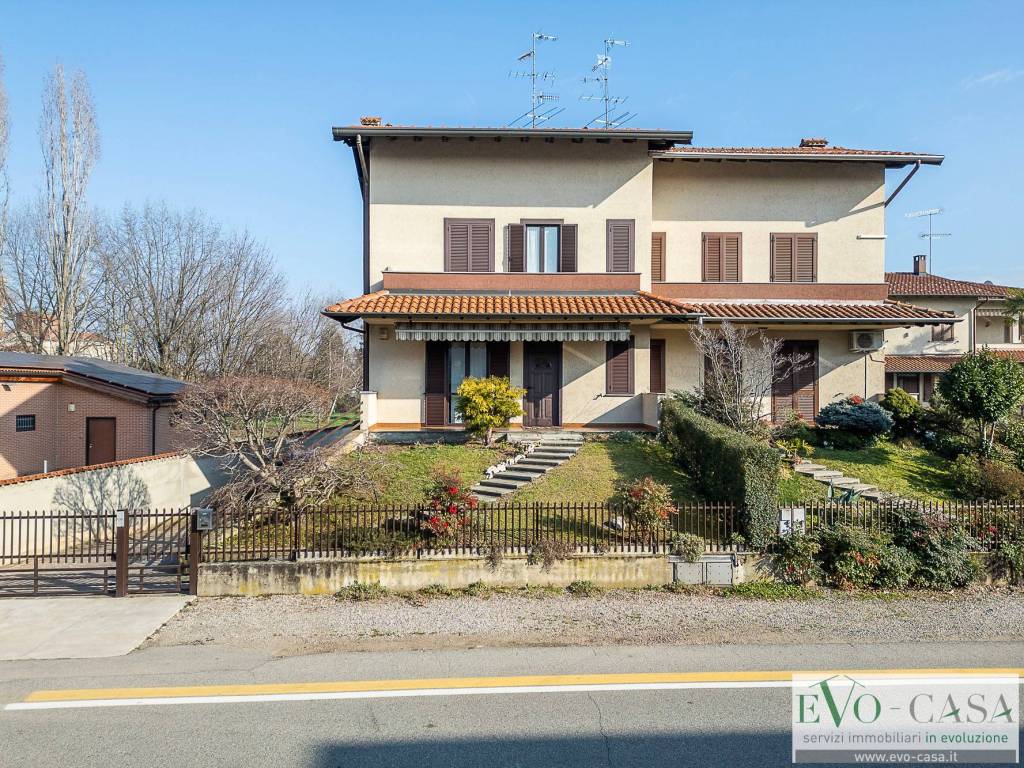 Villa a Magnago in Via Don Lorenzo Milani, 7 - Foto 2